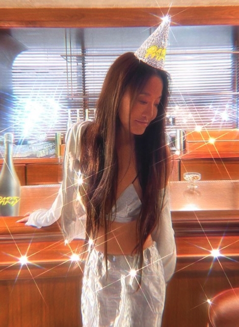 剛迎來72歲的「婚紗女王」Vera Wang（王薇薇）舉行了盛大的派對慶祝生日，身材和樣貌都保養得宜的她一直有「凍齡美魔女」