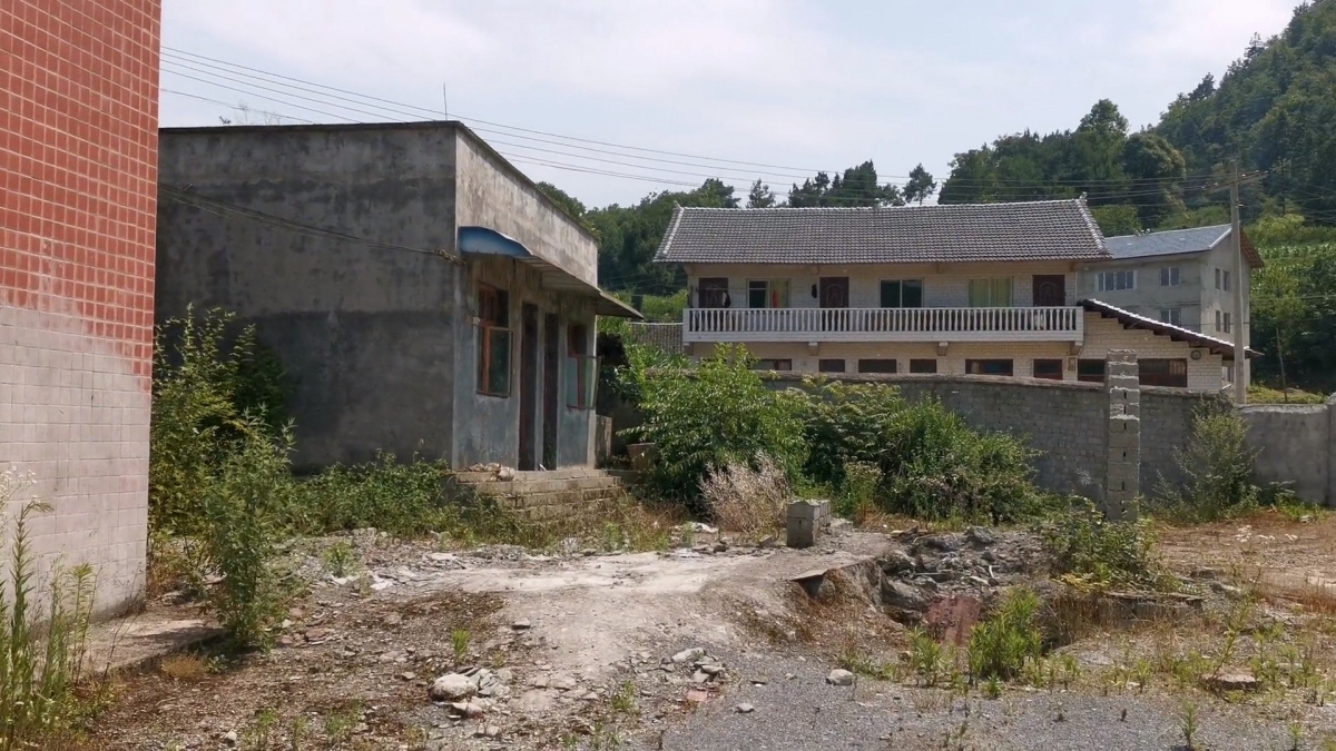古天樂內地捐建「希望小學」成廢墟,只用5、6年就被丟空?