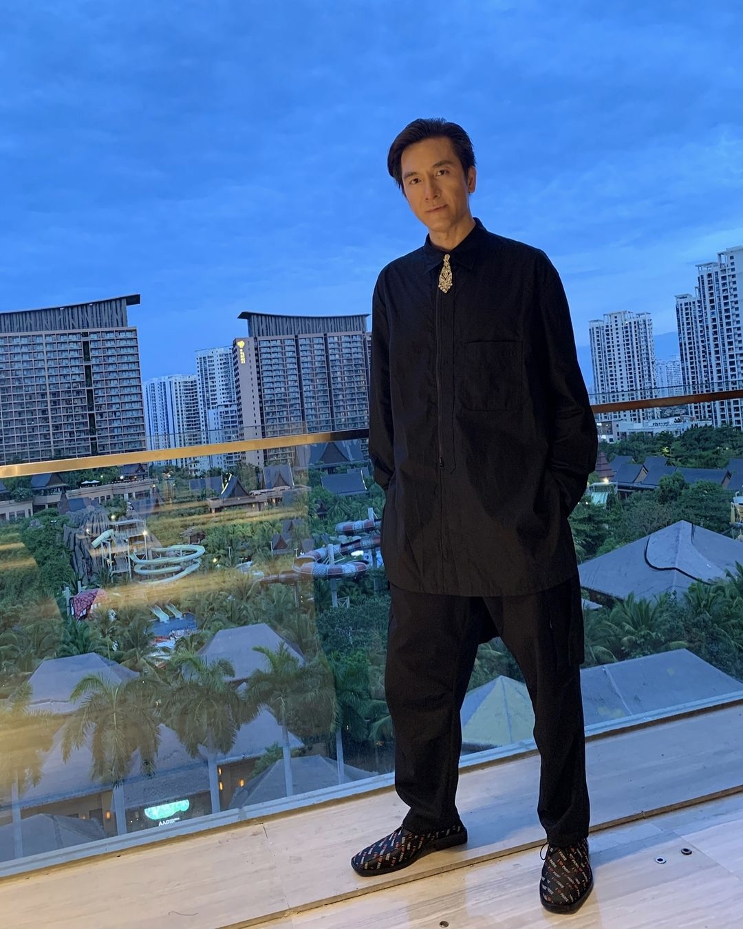傳陳展鵬要求加人工惹怒TVB被減戲份,即睇6大小生身價!黎耀祥不及王浩信?第一位被指不值?