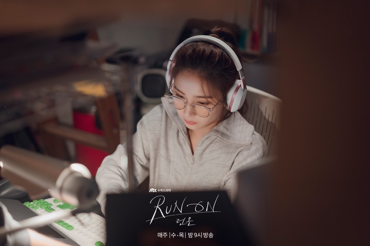 步入初熟的女生,開始學會愛自己。不再做一些傷害自己的事,例如熬夜和喝酒等傷身的行為。