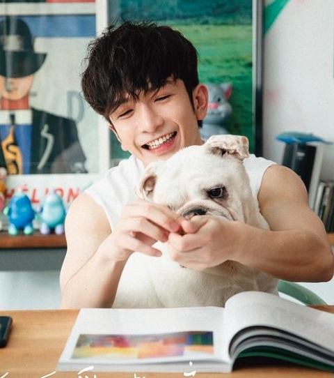 教主Anson Lo最近竟然人氣更甚直逼姜濤!可說是最受歡迎的姜濤粉絲人數就有33.4萬