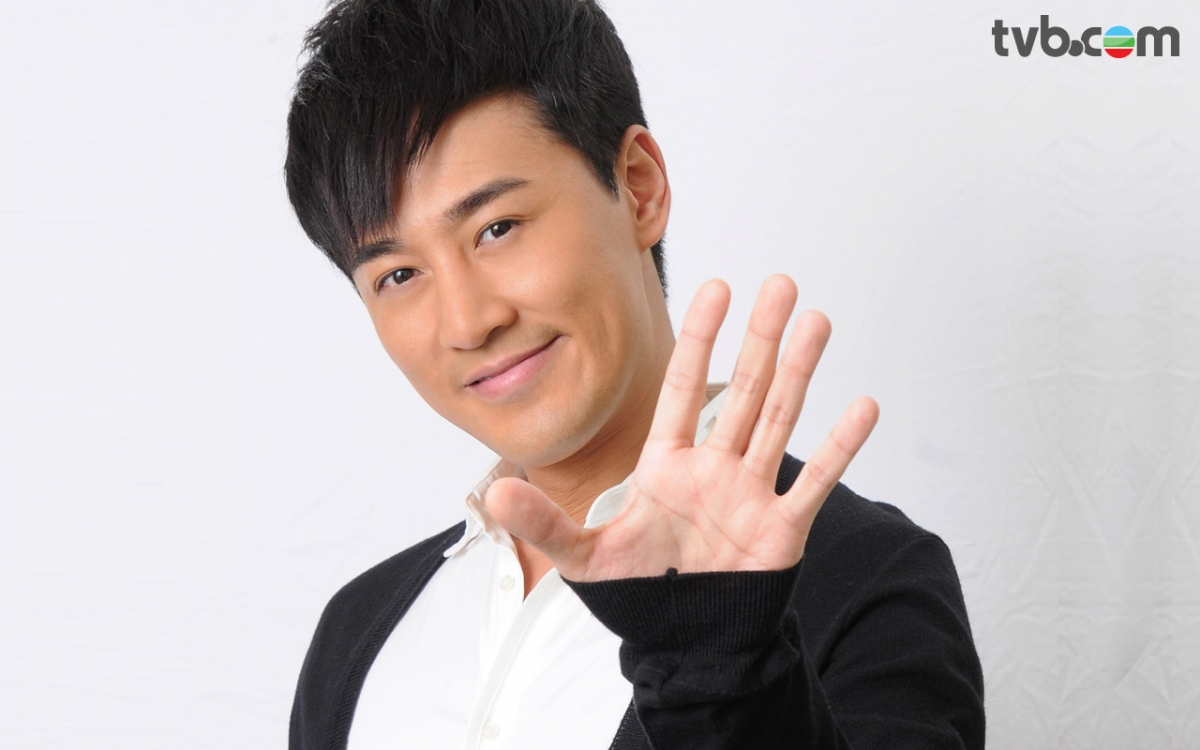 41歲林峯或回歸香港樂壇!簽華納+林家謙作曲助陣,曾因《CHOK》被喪插?網民超期待:把聲出名靚