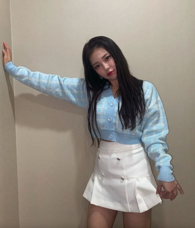 樓主更指出,其實盆骨大絕對沒有問題,更指他完全不解為何香港女生只一味追求瘦、細骨架以及窄盆骨;對比起喜歡追求大骨架、闊盆骨的韓國女生差別甚遠!