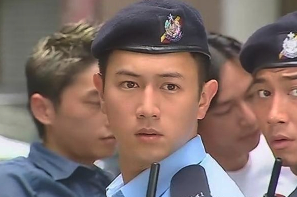 現年43歲的前無綫小生陳鍵鋒(Sammul),當年絕對是大台力捧對象之一!
