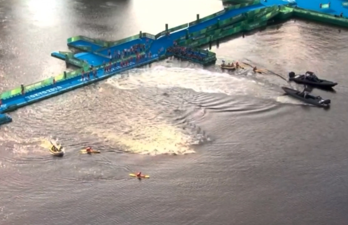 男子三項鐵人賽竟犯下低級錯誤?