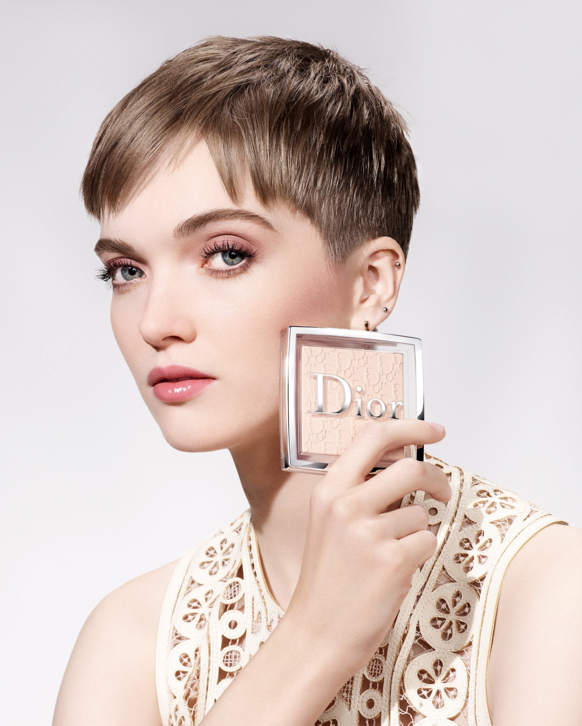 Dior Backstage model_Ruth_Powder