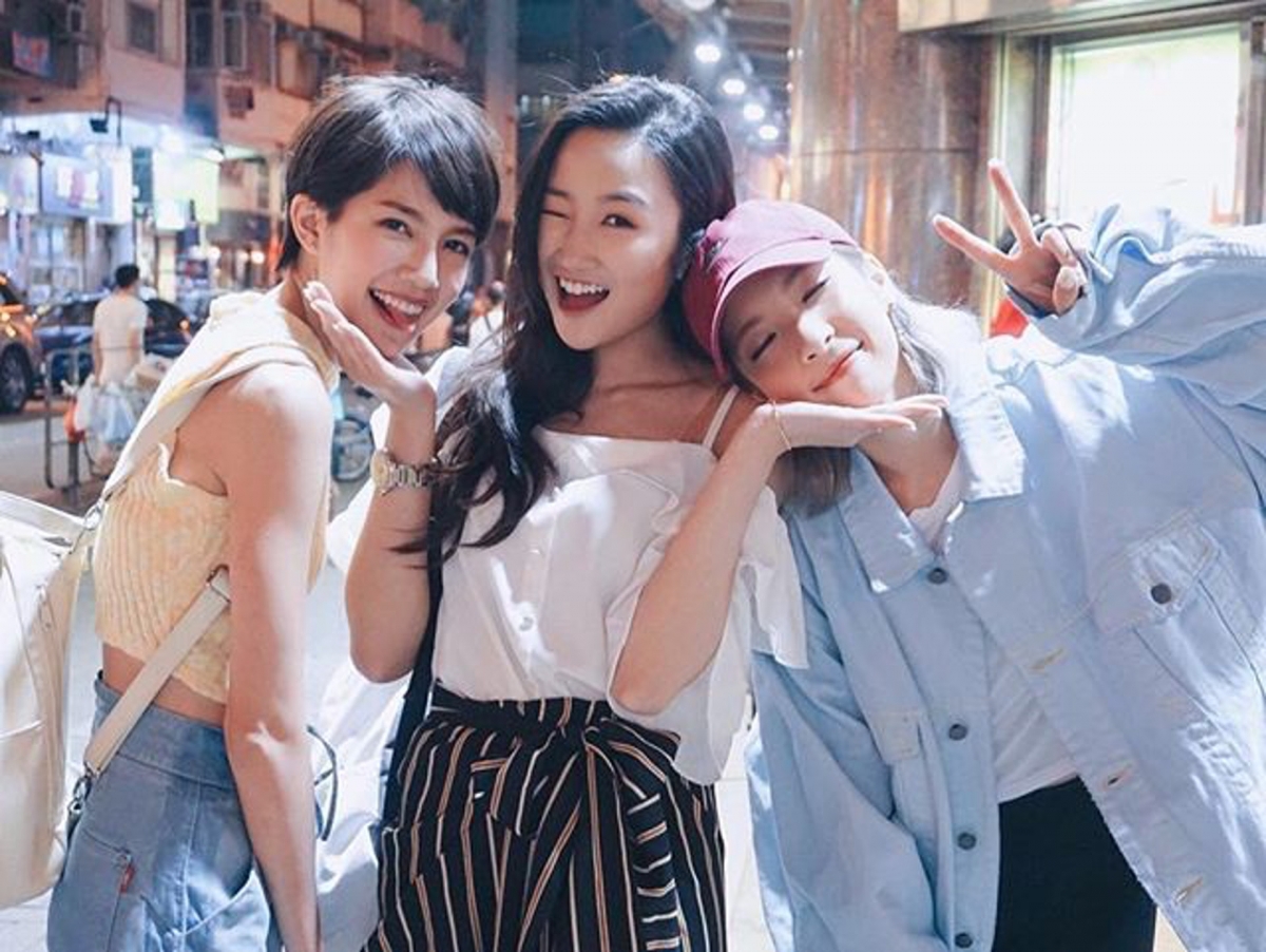 包括已退出的吳思佳(Shin)、黃佳宜(Oli)、邱念恩(Elfa)、陳苑澄(Tania)還有解散前的2位成員陳葦璇(Kayan)、蘇皓兒(Chloe
