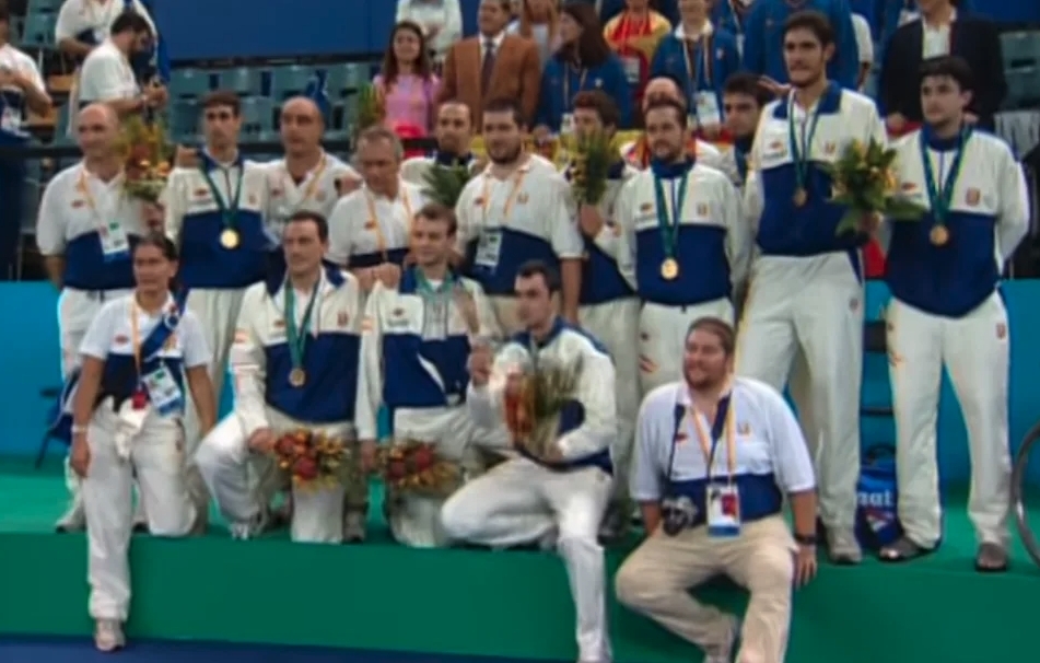 最受到著名的，想必一定是 2000 年悉尼殘奧會的智障籃球項目。