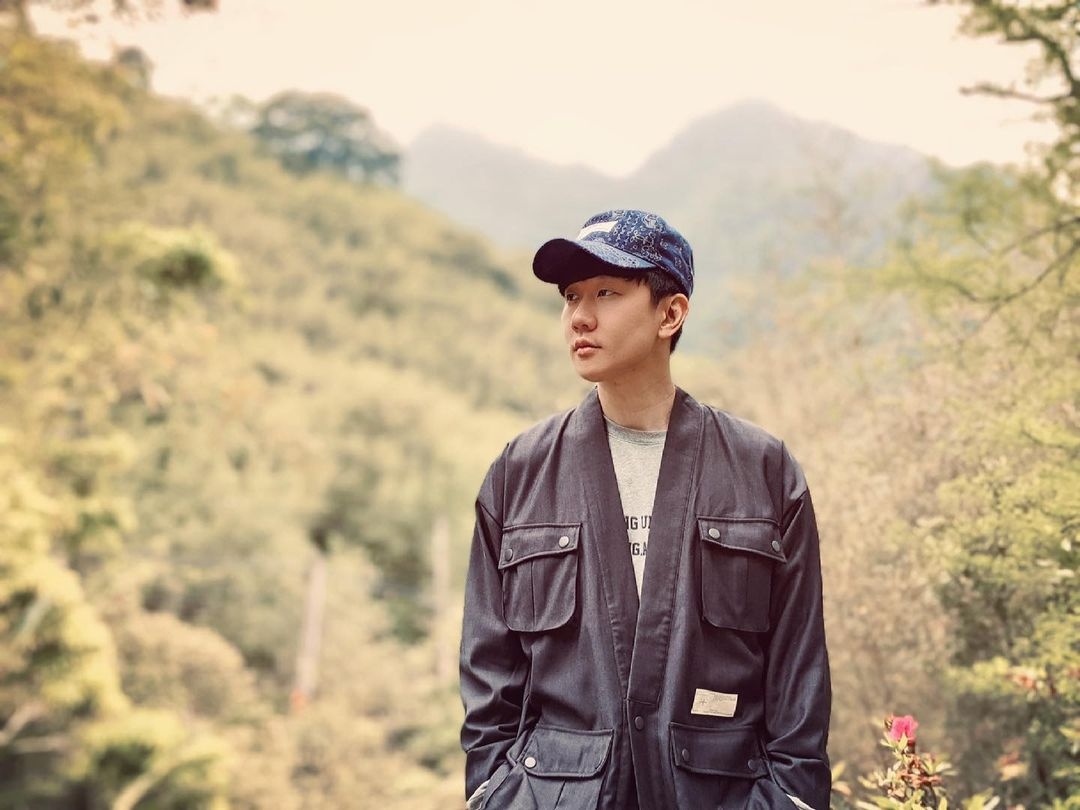 林俊傑被指與重慶遊戲女主播相戀，同時更花大筆錢於網上支持她