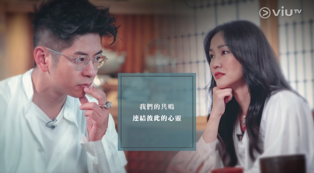 許廷鏗、謝安琪兩位熱愛藝術的靈魂,在節目中就先去學書法,再去學茶藝,相當靜態!
