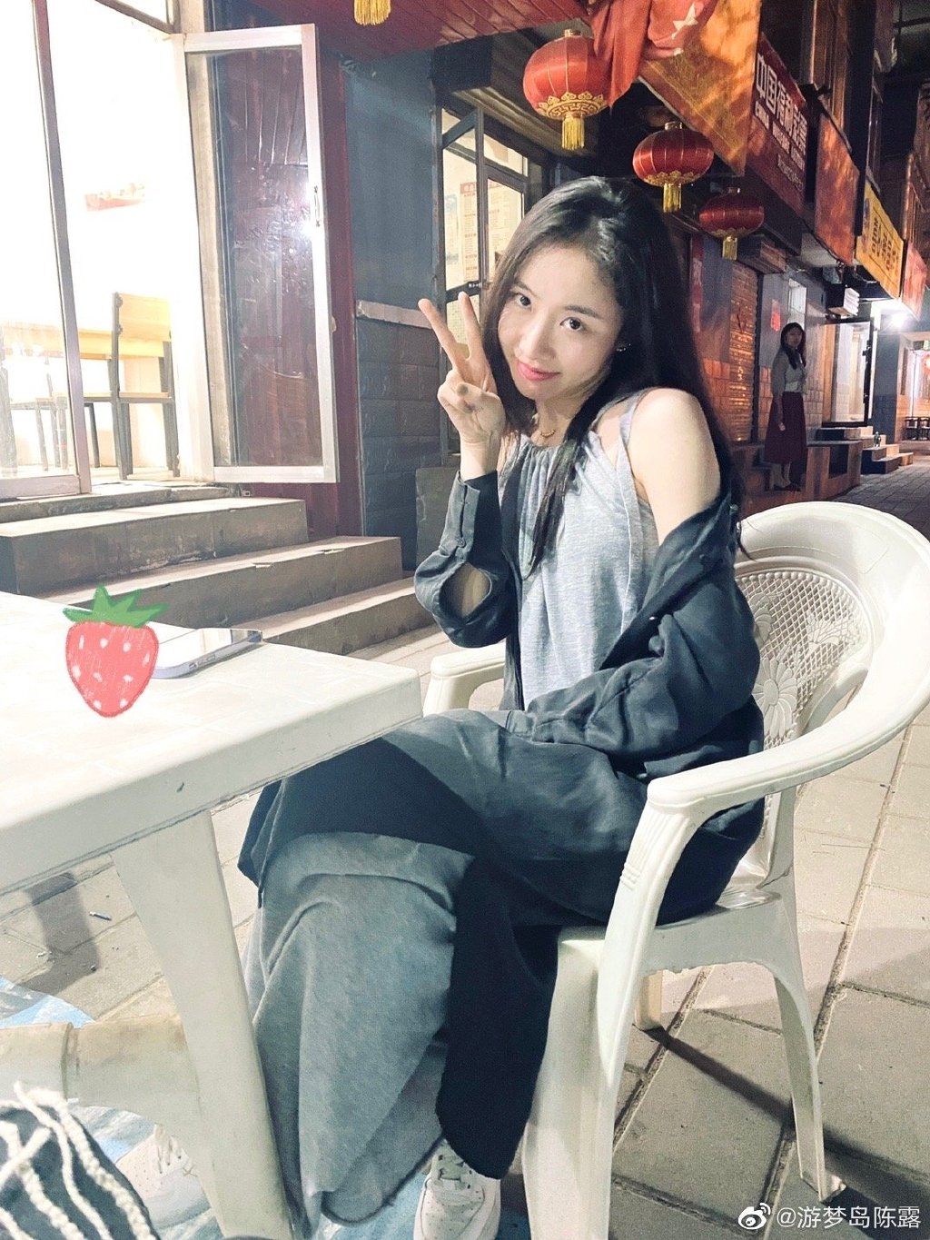 但不在沉默中爆發,便是在沉默中滅亡