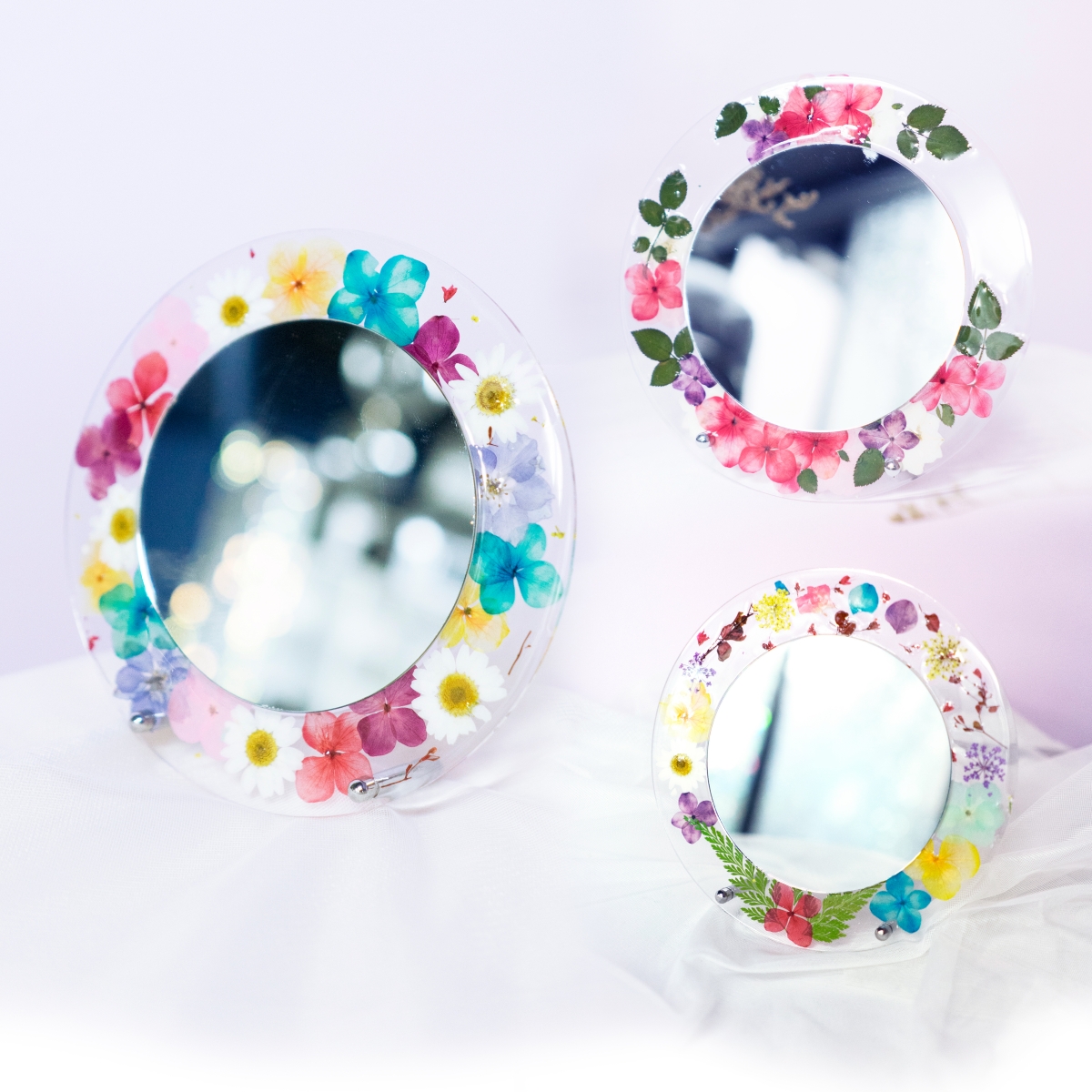 近日 Fleur Doux 推出幾個押花工作坊,這次能以優惠價製作押花時鐘、首飾盒、相架和座枱鏡4款人氣作品!