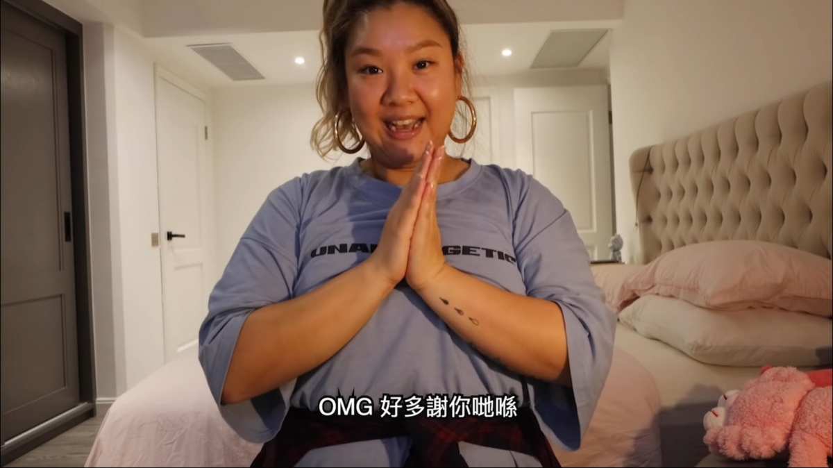鄭欣宜多年來的身形受到關注,在 2014 年因欣宜的身形再復胖而被受攻擊