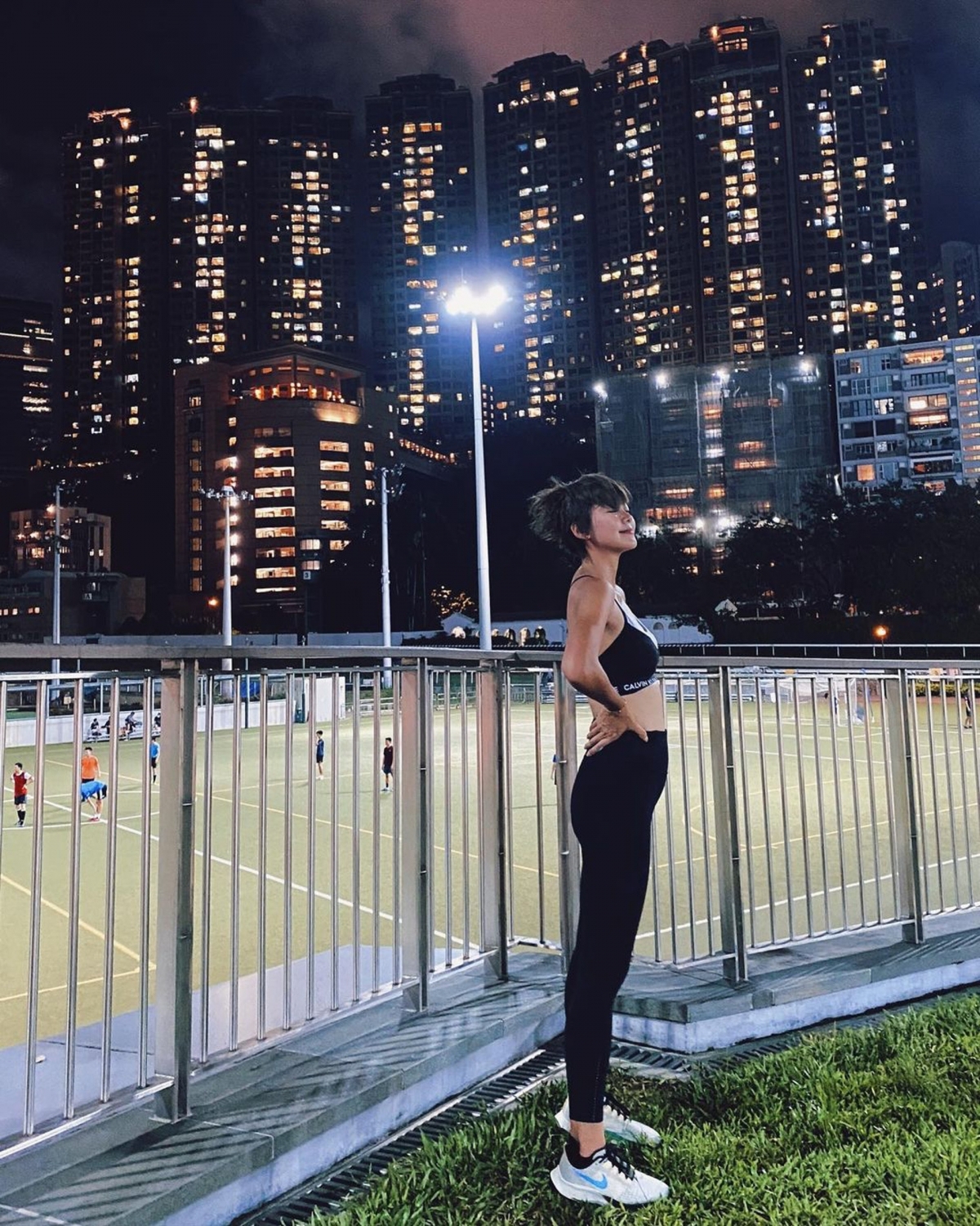 梁諾妍懷孕挑戰跑8K的照片,引來網民憂慮她的安全和健康