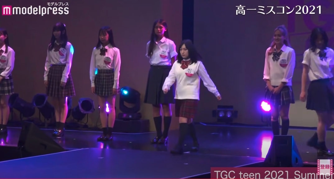 るるさん（LuLu）在準決賽的天橋走秀中，她的身形就略顯矮胖，而且五官較為無神