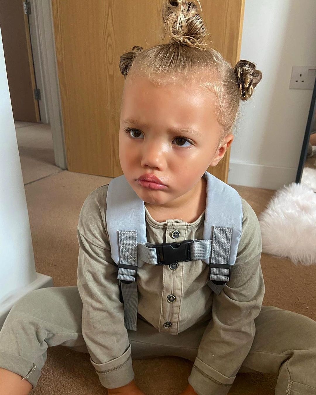 年僅3歲已經是位少有名氣的小模特兒,Sophie 坦言承受過不少批評