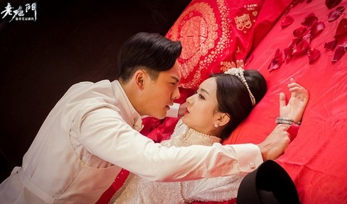 陳偉霆也曾經與幾位女神級女演員傳出緋聞,例如趙麗穎和迪麗熱巴等因拍劇演男女主角而擦出火花