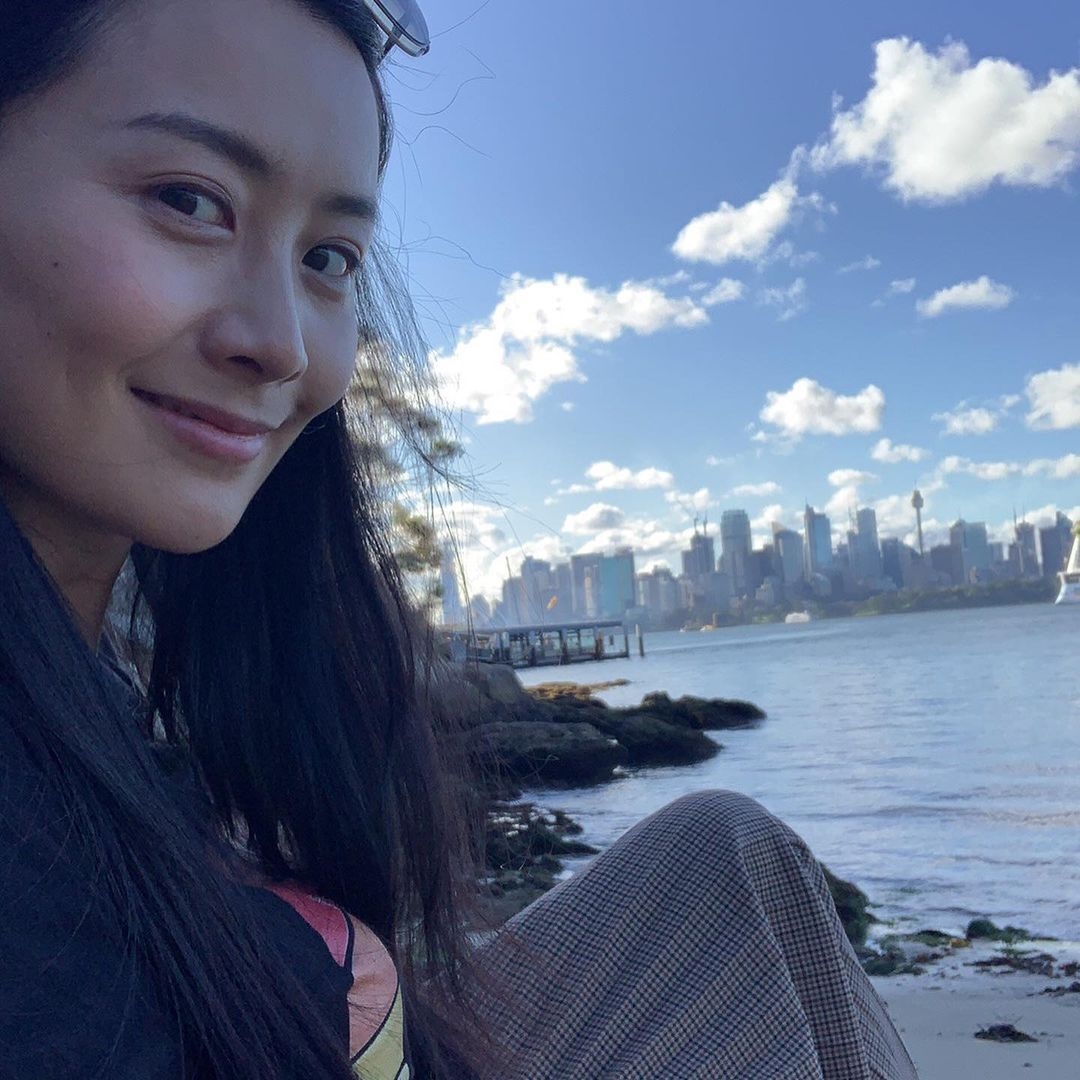 回看陳法拉的 instagram 照片,她似乎偏愛素顏淡妝!