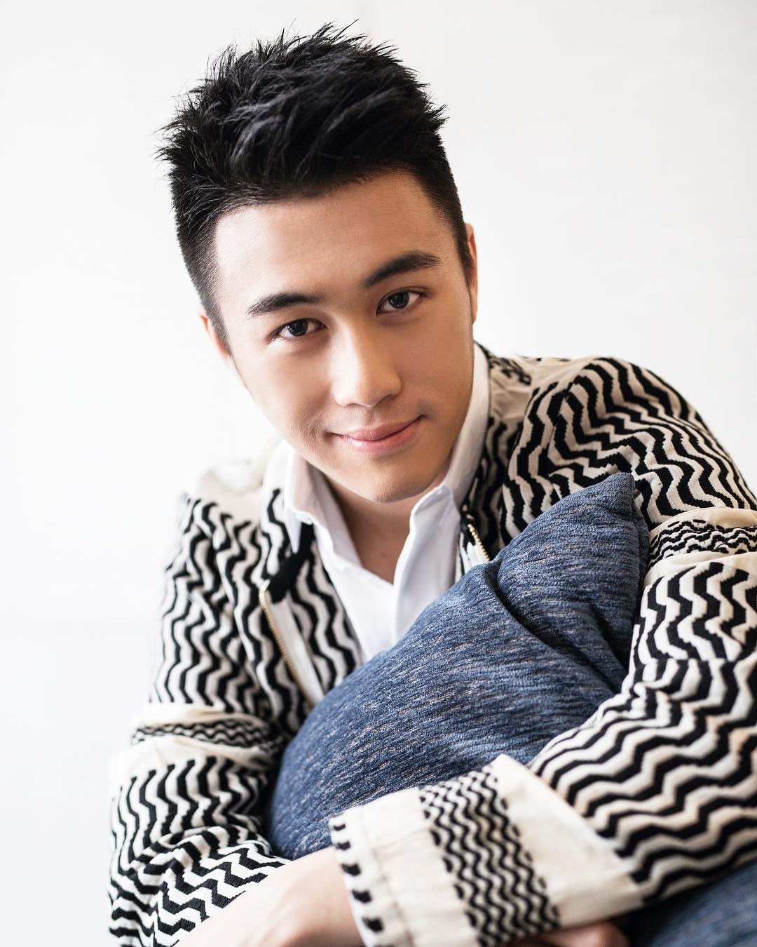 【何猷君女朋友】已故賭王何鴻燊四房兒子何猷君與超模奚夢瑤結婚，生下兒子何廣燊