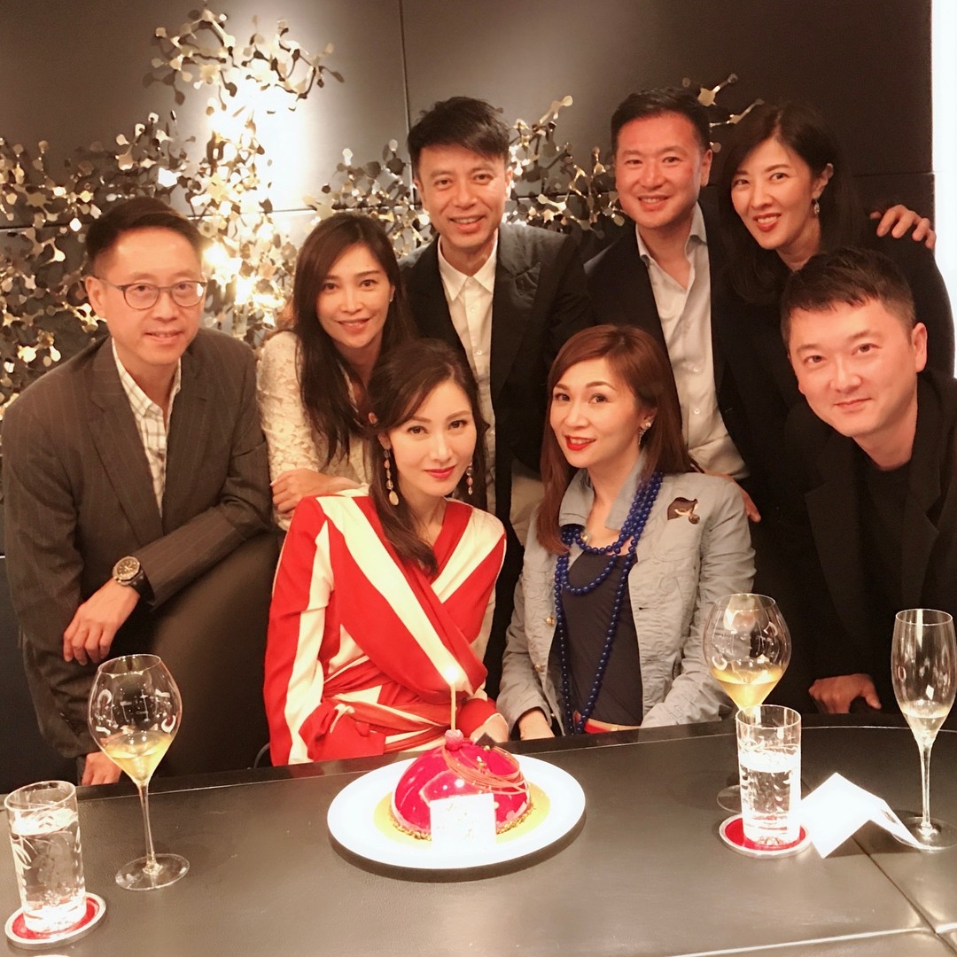 而恰好顧毅勇更是許晉亨的好友,兩人邂逅後更火速發展為情侶!