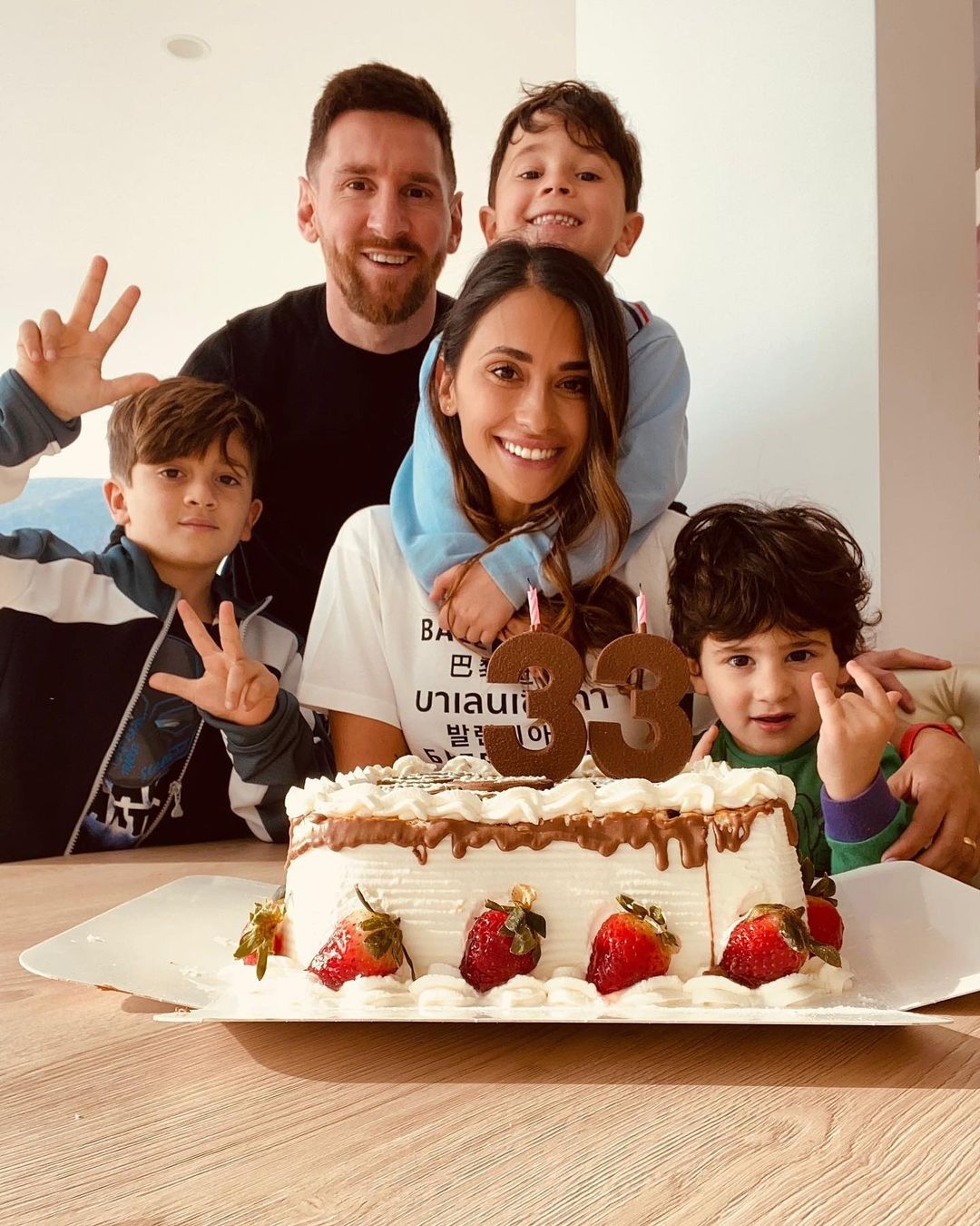 美斯多年來心中就只有 Antonella,如此美滿的愛情相信也感動不少人。