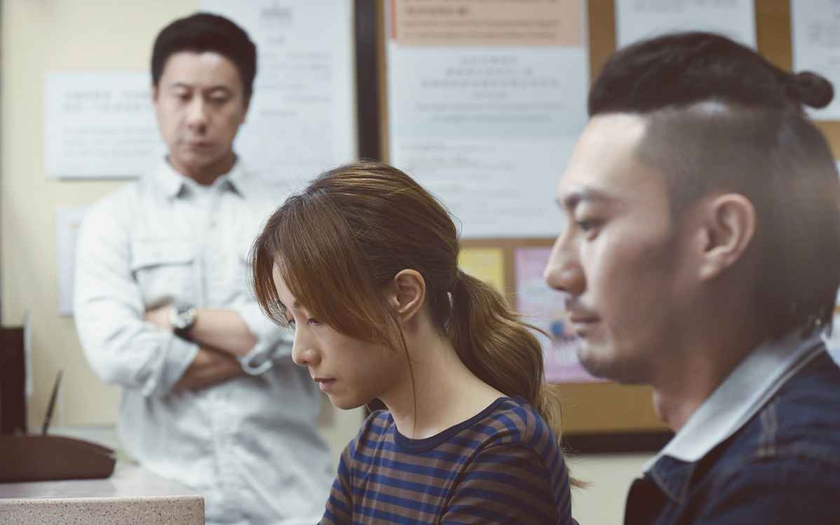 男友仍視她如家人,雙方有時仍會聯絡見面,希望樓主體諒~