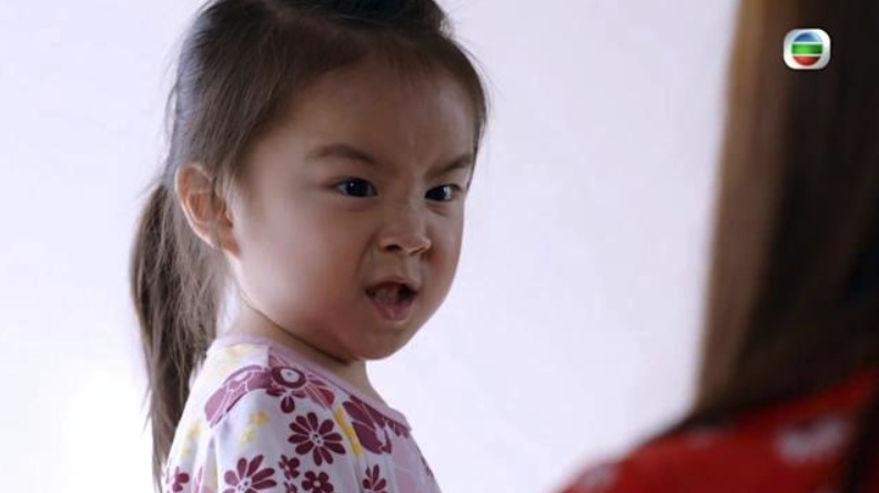 大聲將子女的特徵說出來，不但可引起在場其他人的注意，亦可讓他們更容易幫忙找到小孩