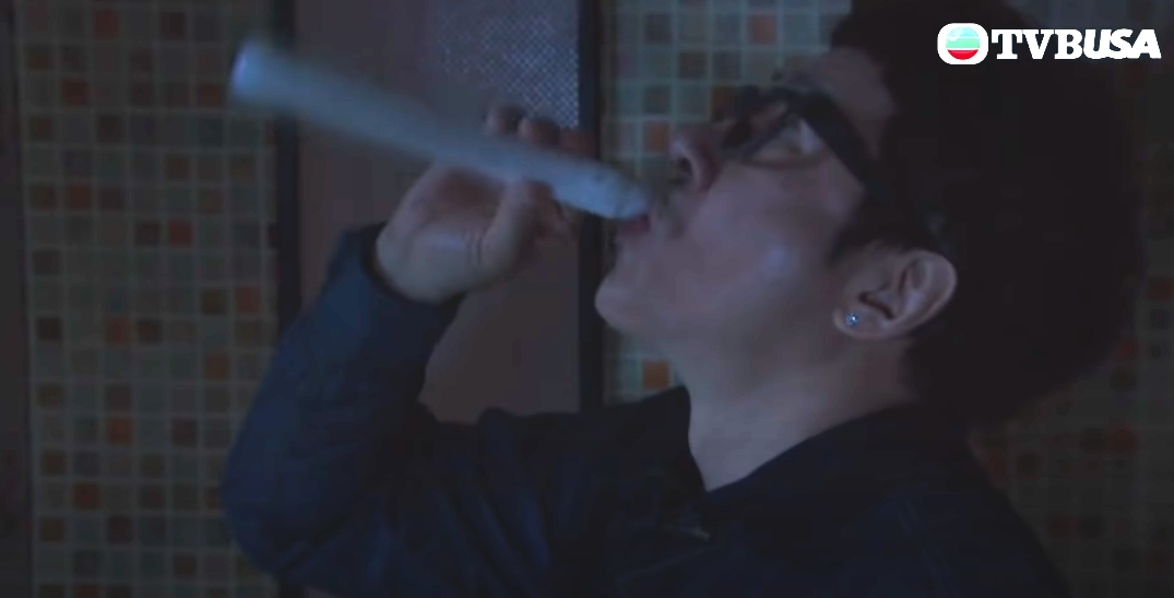 貪吃的熊樹仁(單立文飾)就在家中的雪櫃了發現了寫著熊若水(的支裝飲料,他決定偷偷一口喝下看似是西米露的甜品