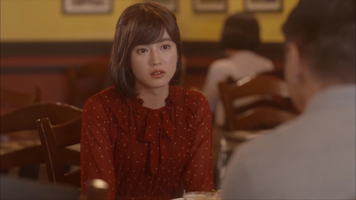 除了下身有男性生殖器官外,言行舉止都很女性化,就連聲音都是女仔聲!