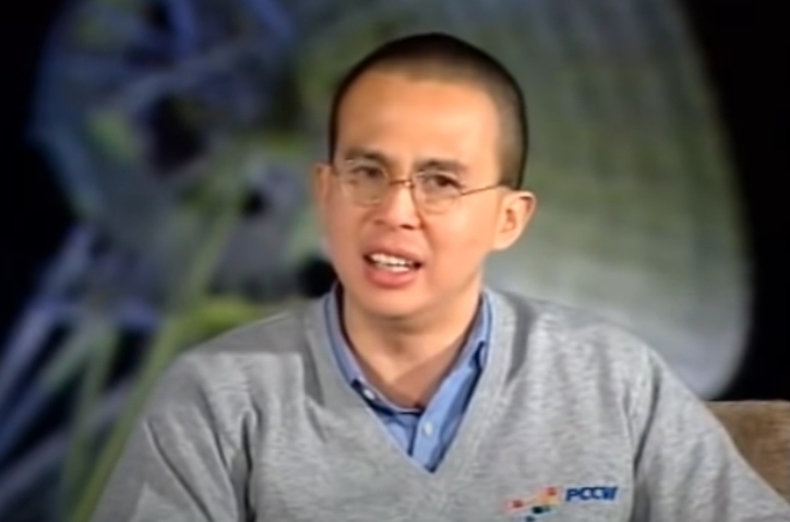 李澤楷向李嘉誠借了 5 億元投得香港的首個衛星電視