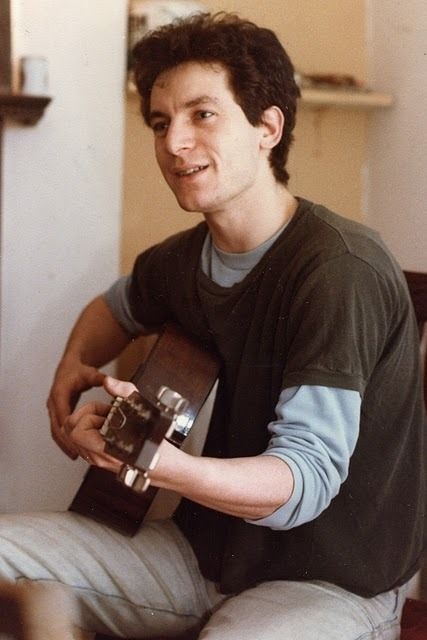 哈利波特電影飾演飾演馬份爸爸魯休思馬份的 Jason Isaacs 在 1989 年首次參演電影,演出作品多不勝數~