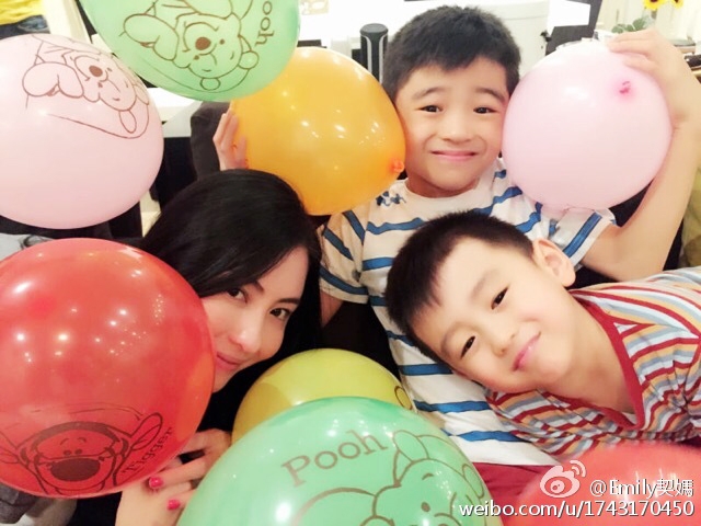張柏芝和謝霆鋒的兩位兒子 Lucas 和 Quintus 的成長照吧