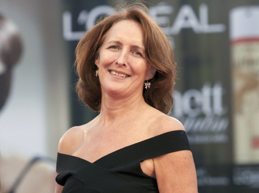 哈利波特演員現況變成這?Fiona Shaw外型改變了不少,但是體態依然保持得很好!