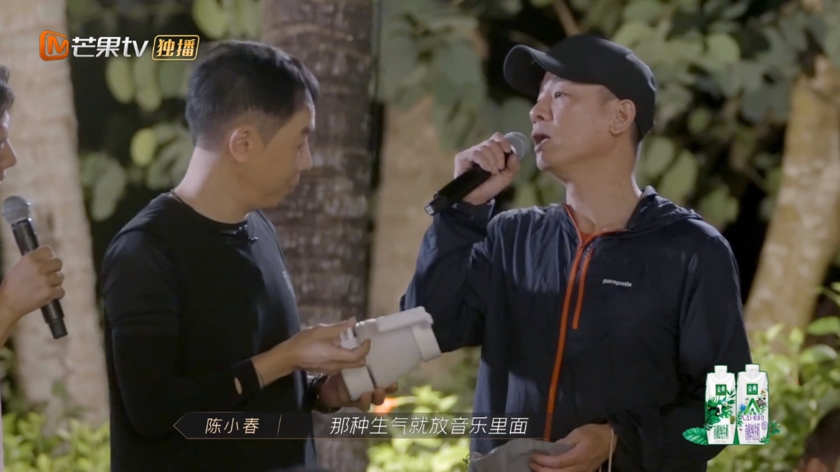 婚後生下Jasper的陳小春，似乎在妻兒身上學懂了控制臭脾氣