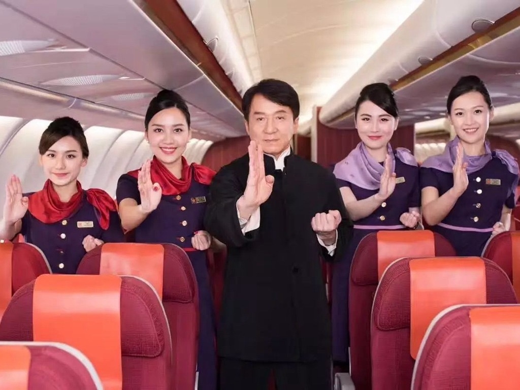 代言香港航空,香港航空則迎來了57億港元的債務危機!