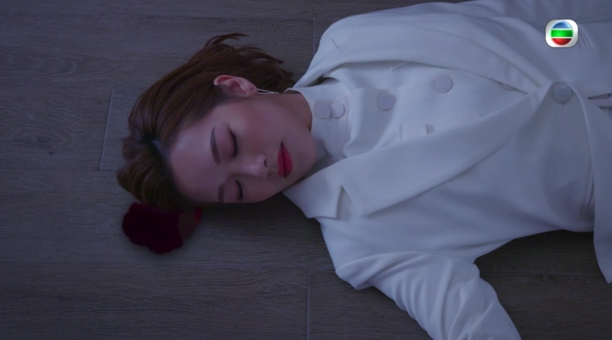 後來馮盈盈因為自己的智能家居被入侵而發生意外