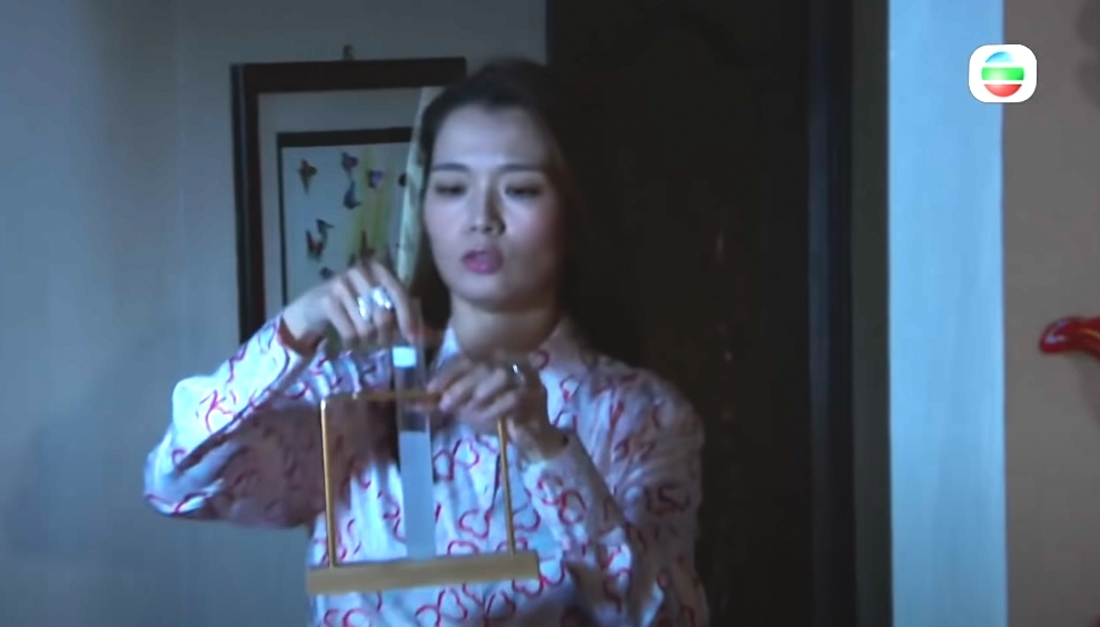 TVB情景劇《愛回家之開心速遞》近日大換血,更有新的主題曲令人十分有新鮮感