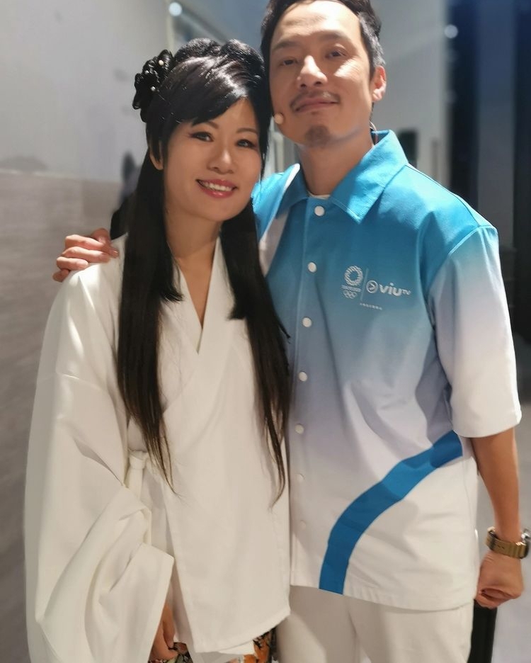 相信應該是ViuTV金牌主持強尼!