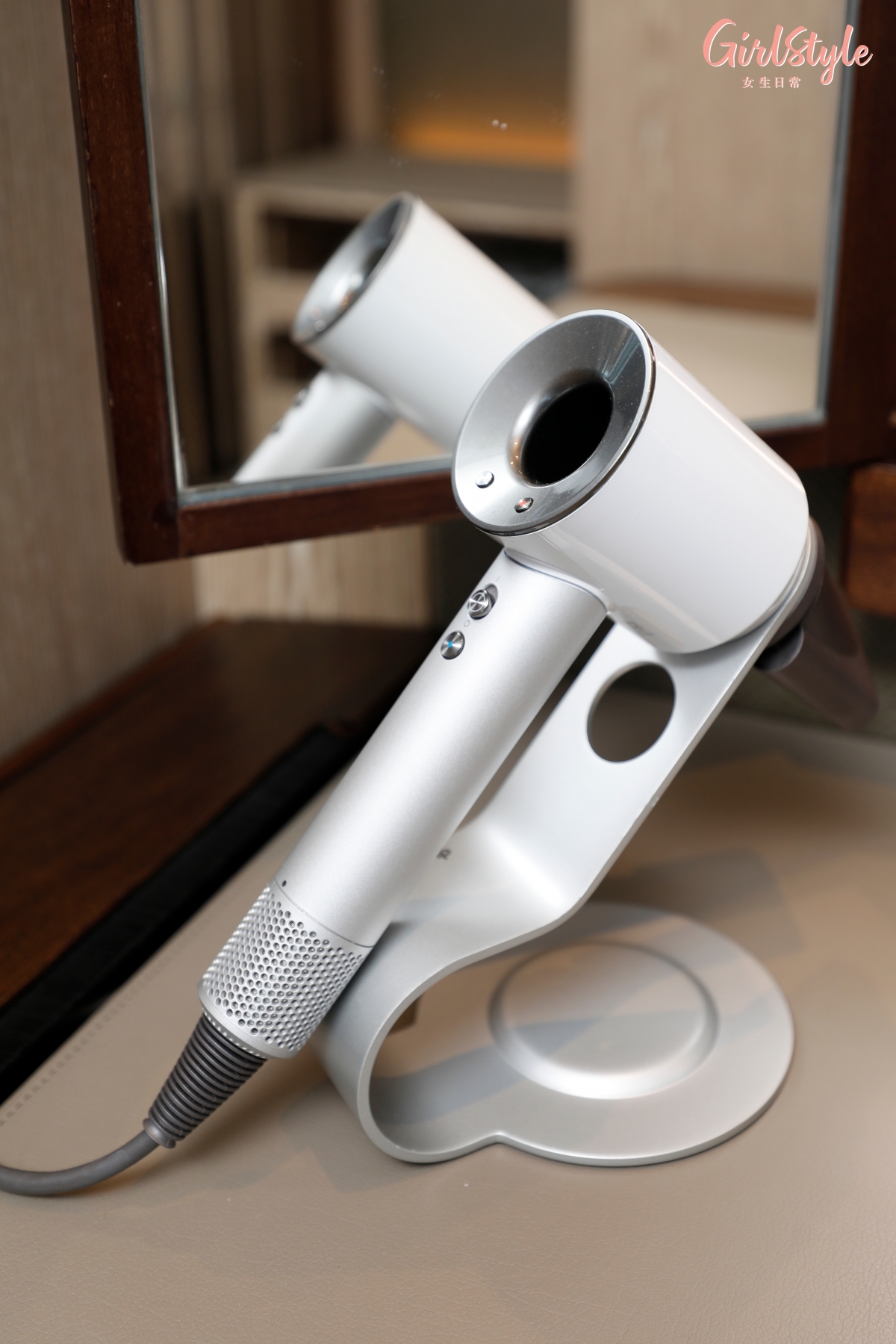 K11 Artus房間內的洗手間用上 Aesop 的盥洗用品和 Dyson 風筒