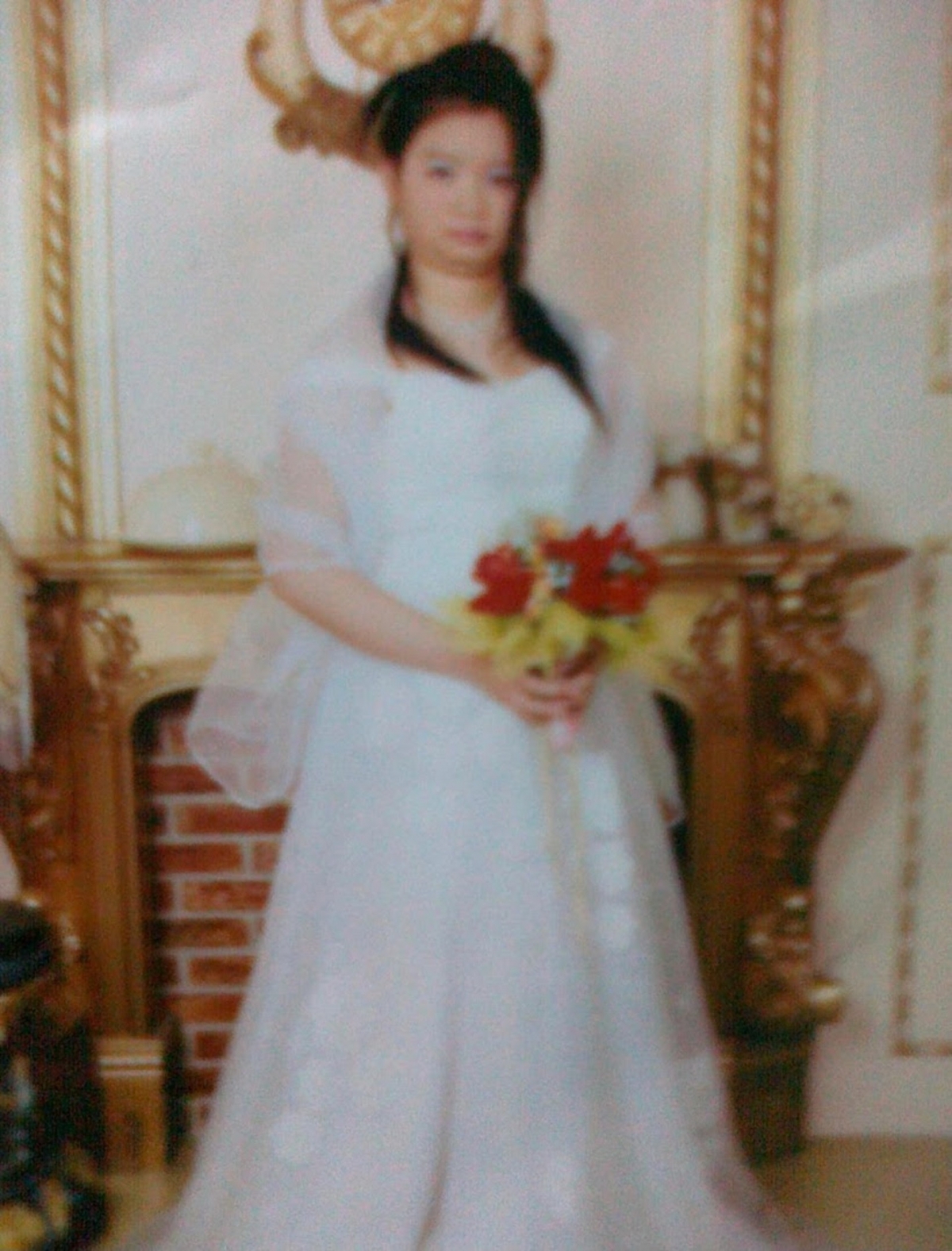 未拍過拖的薛影儀疑似穿上婚紗?