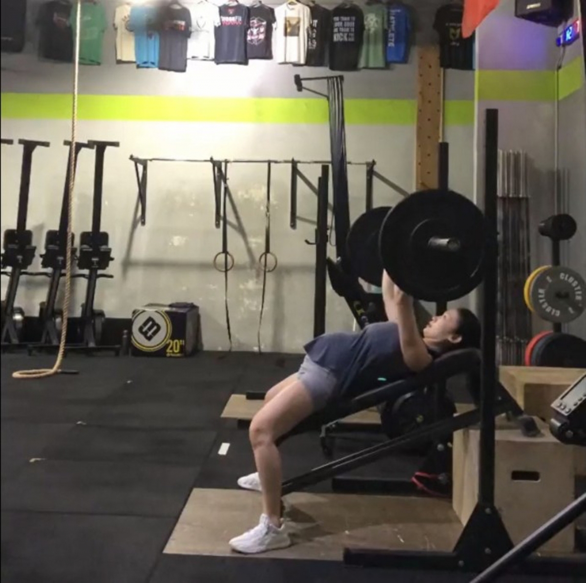 香港?模楊焉Carol(原名楊梓瑤),早前都因為在懷孕期間做劇烈運動遭到網民批評