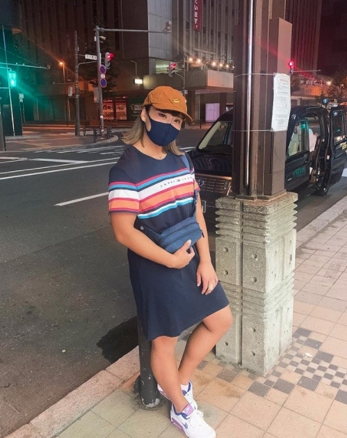 櫻井美沙季未能穿上十分少女的衣服,也或許缺少了一點女人味