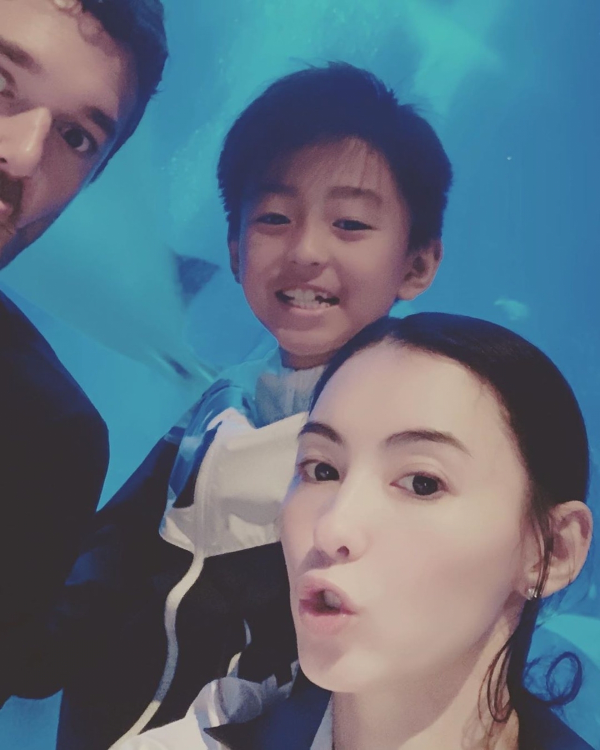 張栢芝兒子Quintus 小時候走可愛的路線,但是現時漸漸長大,相信將來比爸爸謝霆鋒還要帥