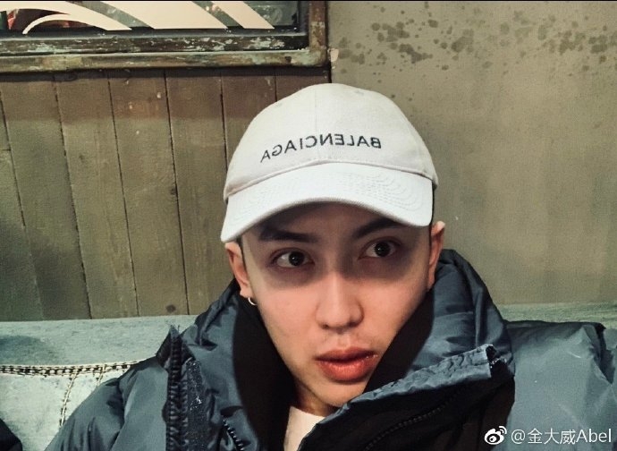 內地網紅金大威憑搞笑抖音影片吸引粉絲，後來不滿外貌去整容