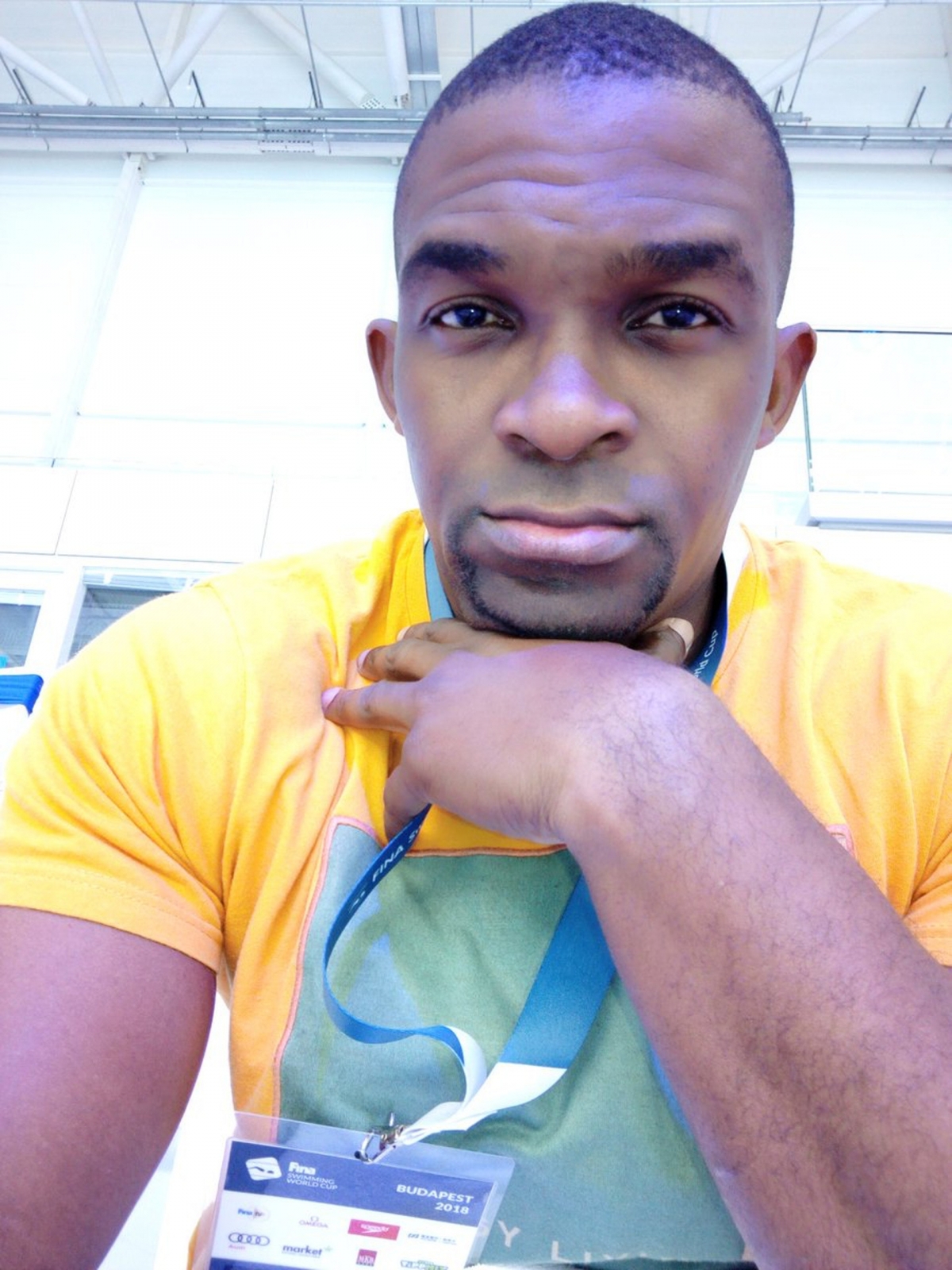 東京奧運游泳賽事,非洲姆薩巴尼運動員選手花9 個月在酒店的20米泳池苦練就出賽。