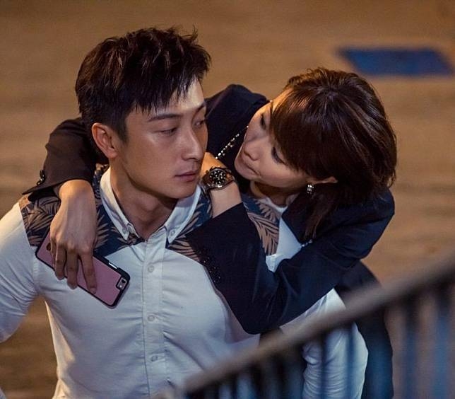 每次跟他出街撞正落雨都會全身濕晒