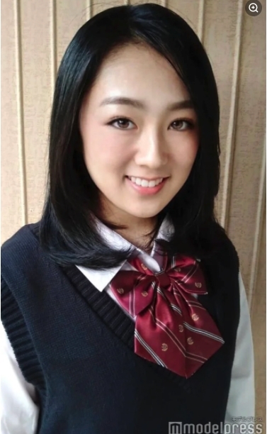 晉身全國8強的るるさん（LuLu）就被指P圖前後差異大！照片中眼睛大大臉型尖尖的她，皮膚白滑而且有可愛的氣質