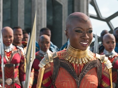 還原度十分高的就是Wakanda的女將,即使僅得二人並列登場也十分有氣勢