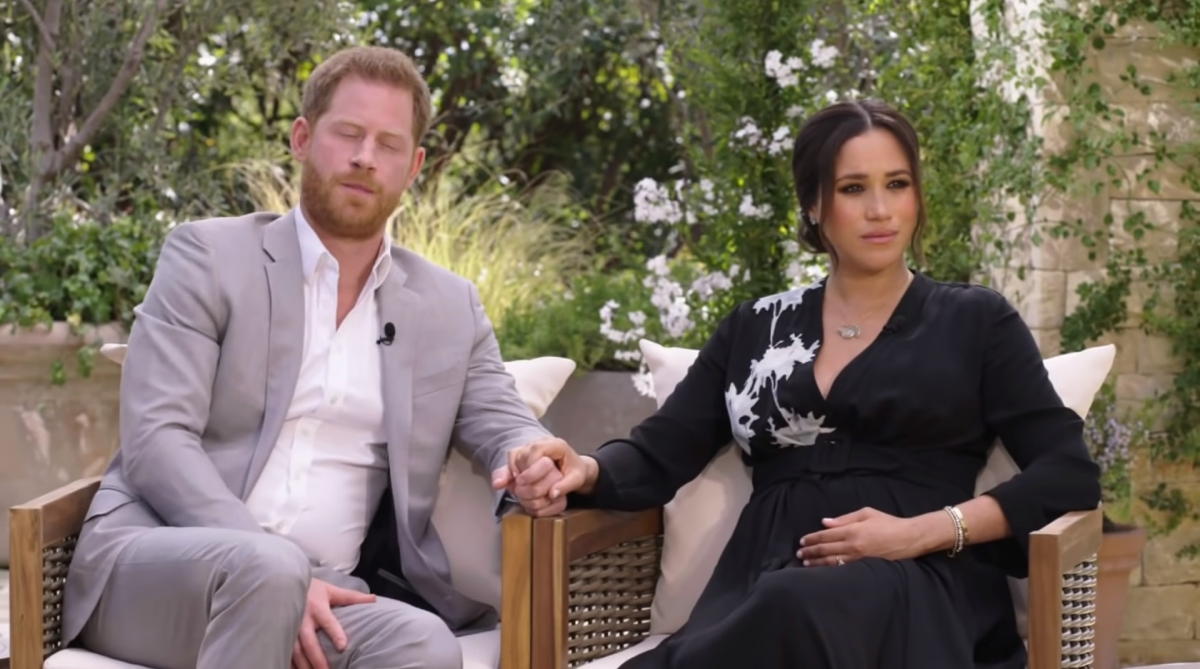 英國王室哈里王子與梅根今年 3 月接受美國名嘴 Oprah Winfrey 的訪問揭露英國王室的醜聞
