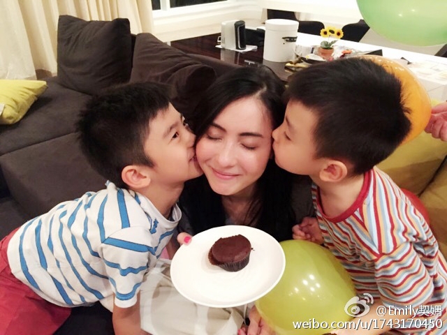 回顧張柏芝和謝霆鋒的兩位兒子 Lucas 和 Quintus 的成長照吧